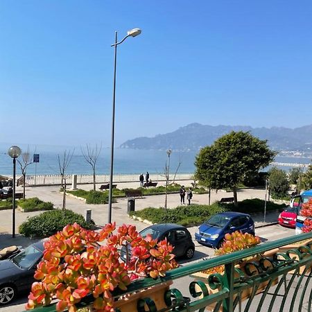 B&B Salerno In Buitenkant foto