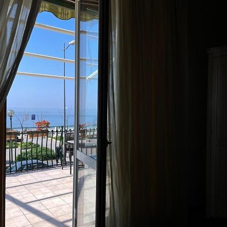 B&B Salerno In Buitenkant foto
